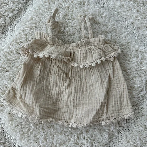 ‼️SOLD‼️ Rylee & Cru Ruffle Top - Picture 4 of 4